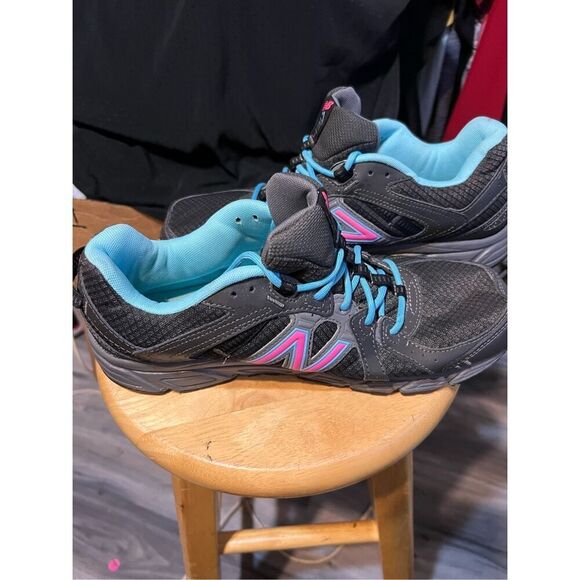 New Balance Shoes - New Balance Women’s Size 11 431 Running Trail Shoes